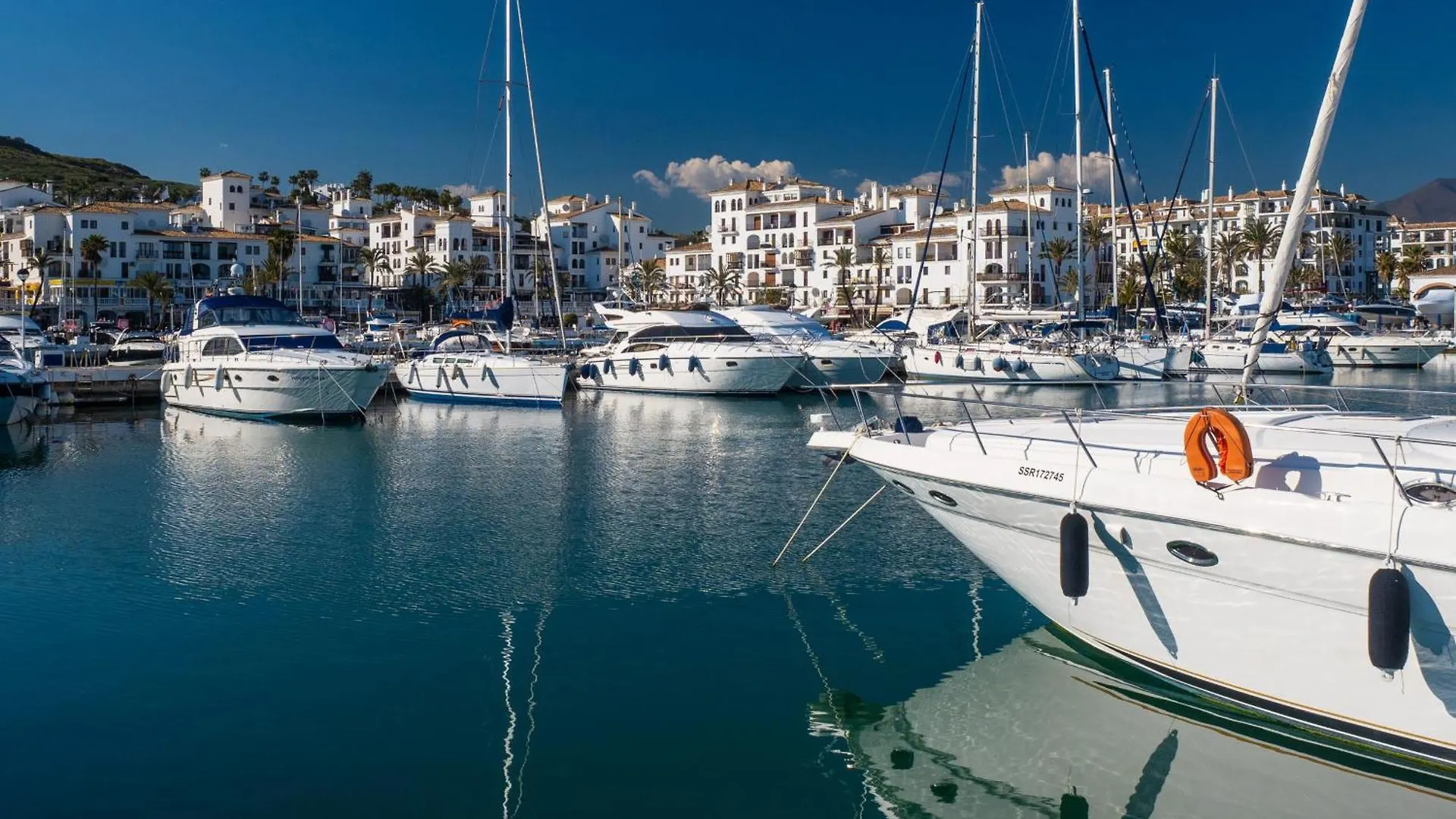 Via Celere 2331 Luxury Sea View Apartment Casares Spain